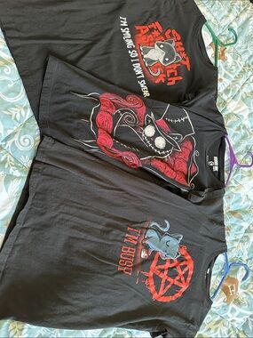 Black Short-Sleeve Graphic Tee with Red Accents - Unbranded
